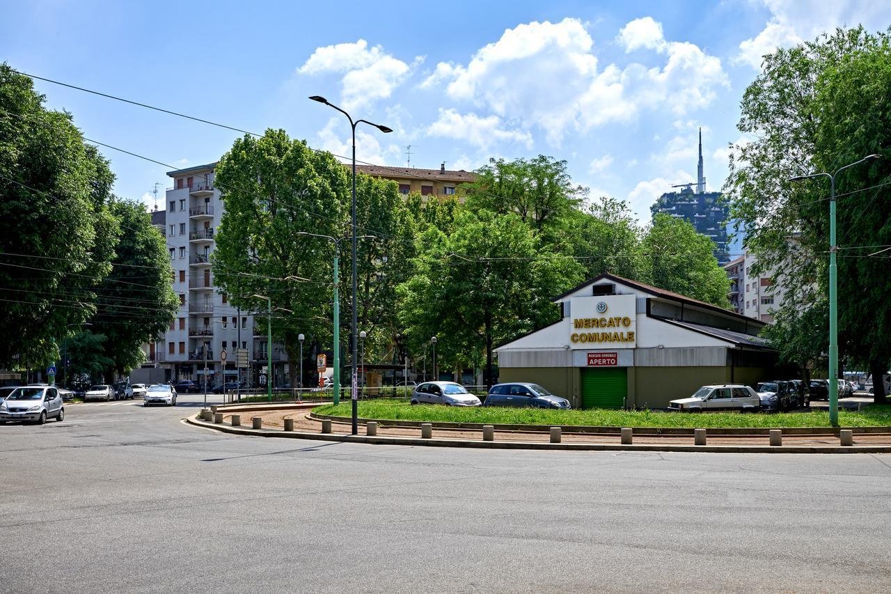 Eleganti Suite In Piazzale Lagosta Милано Екстериор снимка