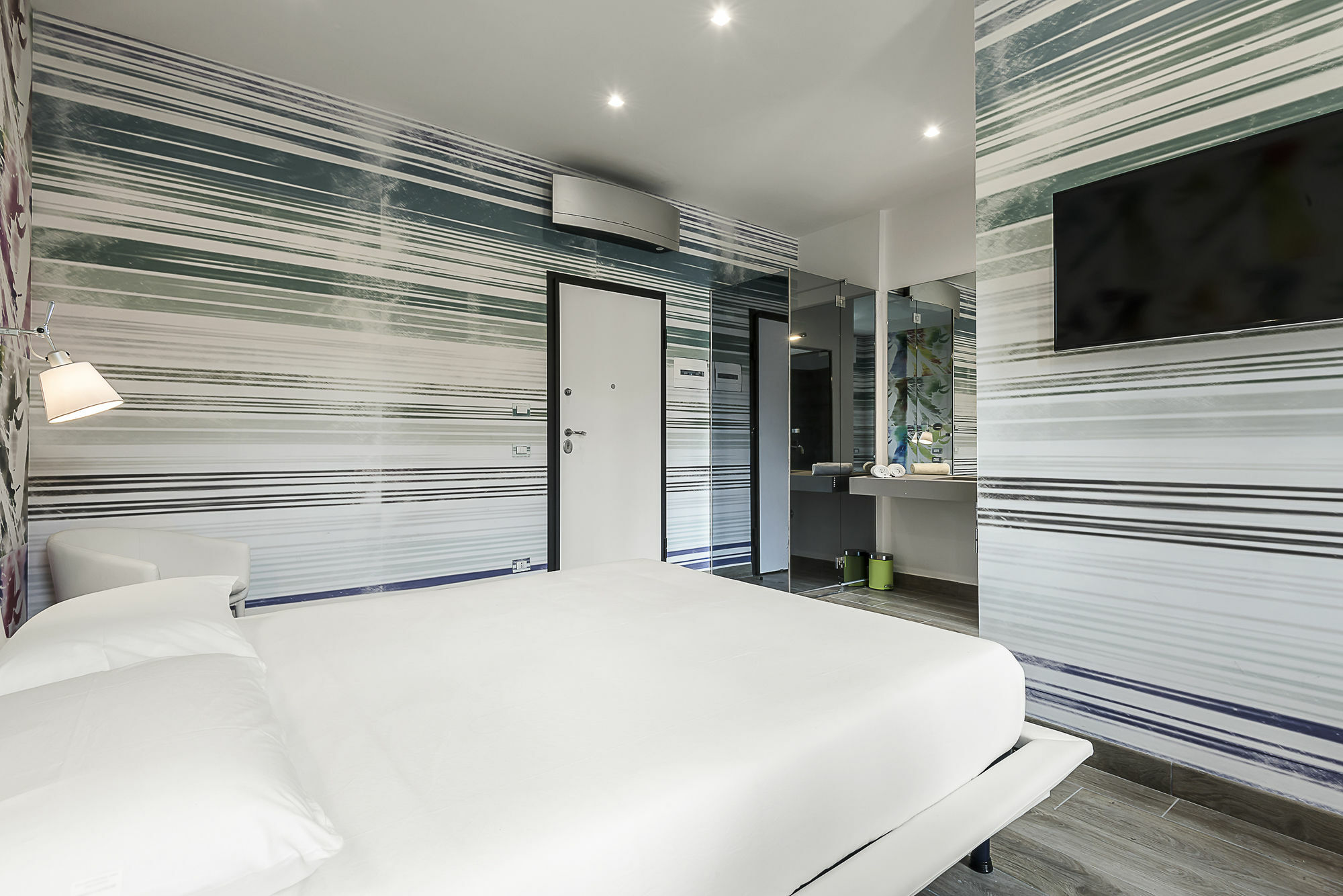 Eleganti Suite In Piazzale Lagosta Милано Екстериор снимка